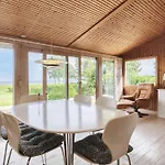 4 Star In Praesto-by Traum Præstø
