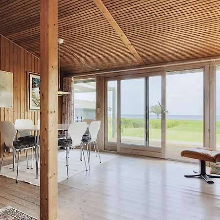 4 Star In Praesto-by Traum Præstø
