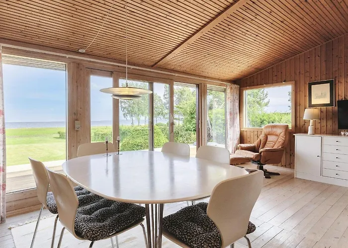 4 Star In Praesto-by Traum Præstø